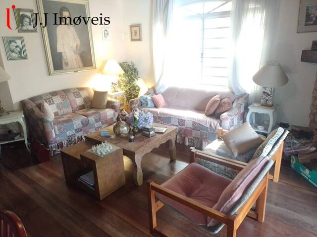 #270 - Casa para Venda em Campos do Jordão - SP