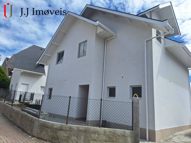 #331 - Casa para Venda em Campos do Jordão - SP