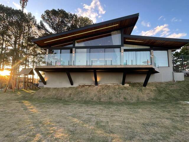 #339 - Casa para Venda em Campos do Jordão - SP - 1
