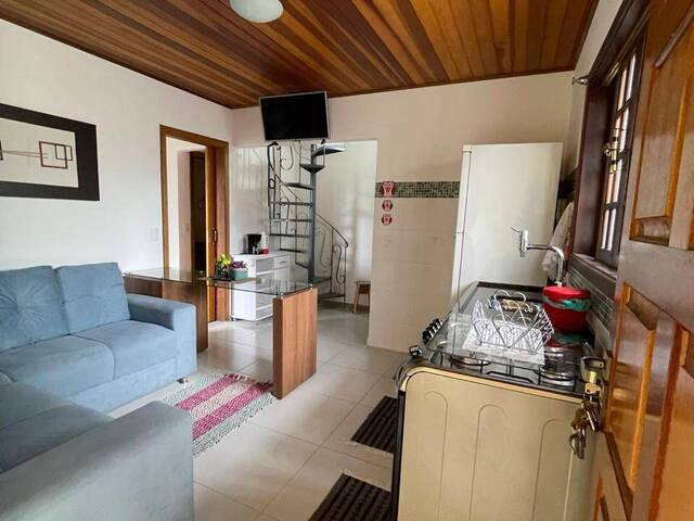 #355 - Casa para Venda em Campos do Jordão - SP - 2