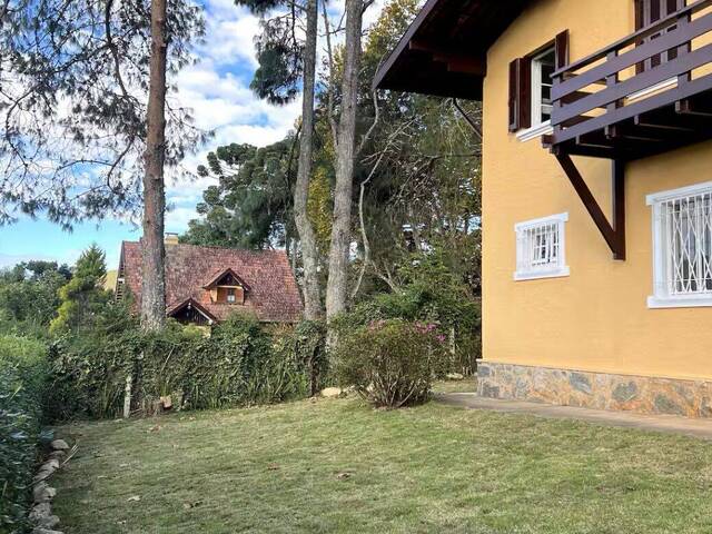 Casa para Venda em Campos do Jordão - 3